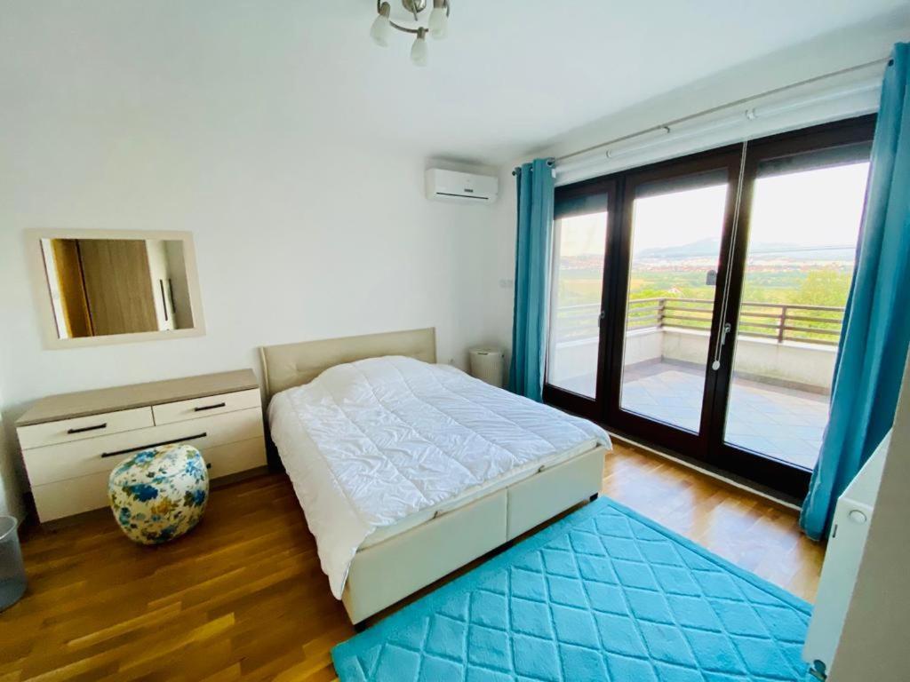 Modern In Paradise Villa Sarajevo