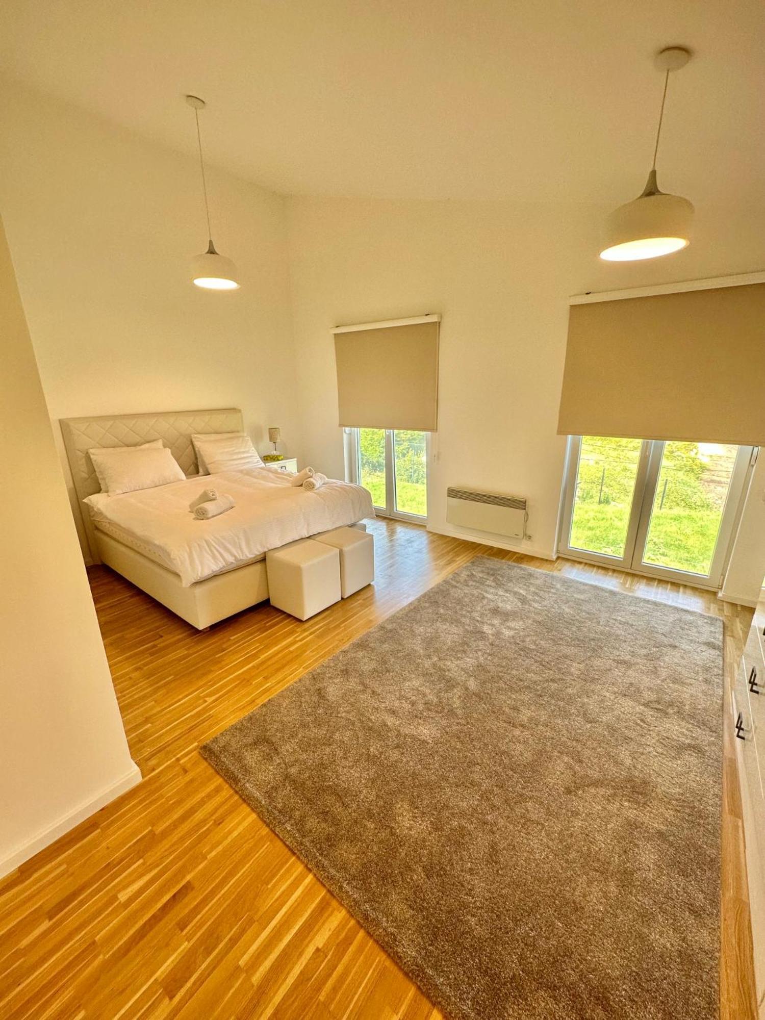 Modern In Paradise Villa Sarajevo